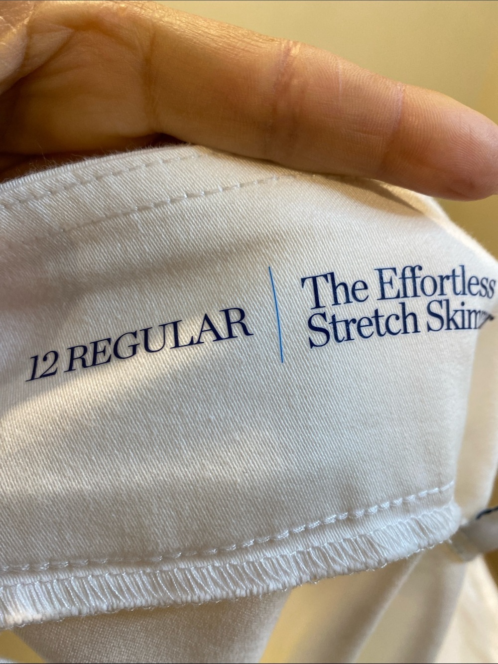 Croft & Barrow The Effortless Stretch White Stretch Bermuda Shorts Sz 12 - Picture 2 of 10